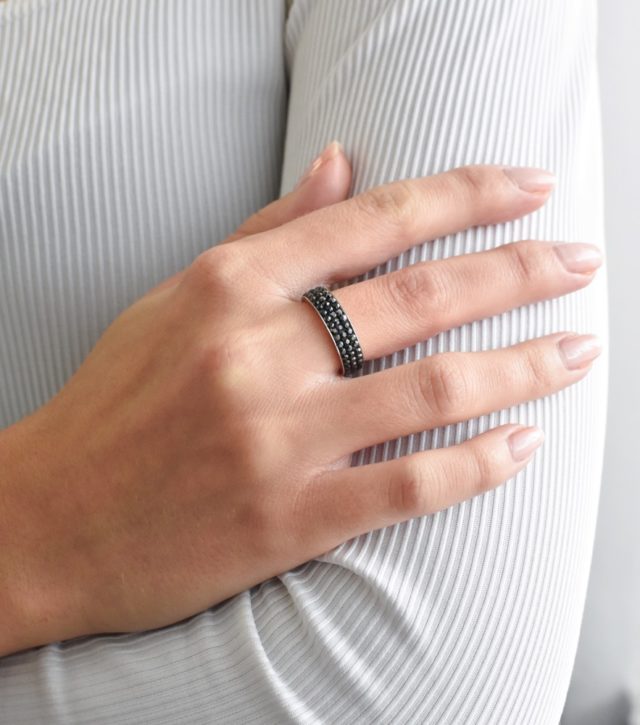 Stříbrný prsten s krystaly černý 35001.5 hematite