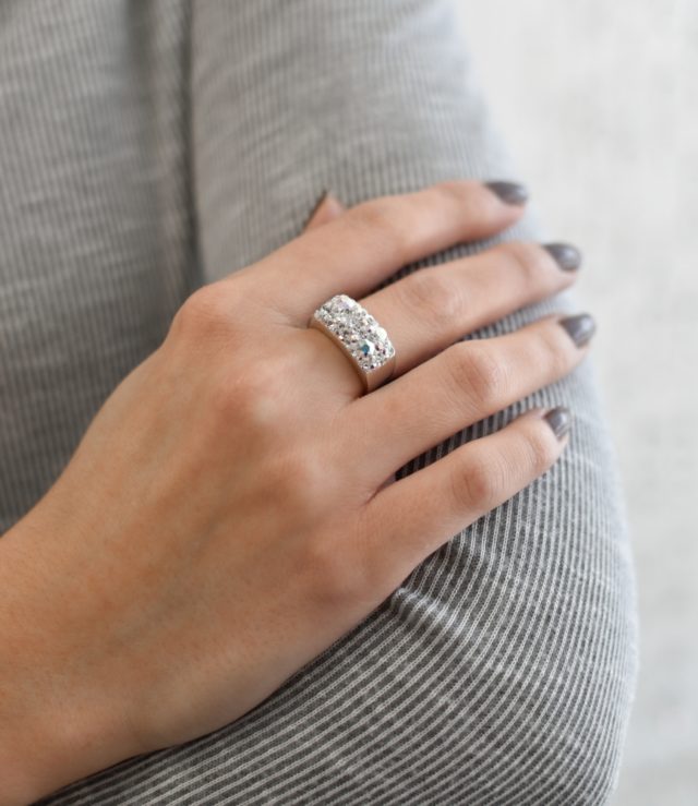 Stříbrný prsten s krystaly Swarovski ab efekt 35014.2 