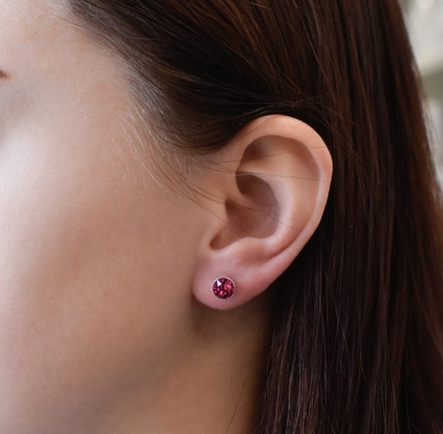 Stříbrné náušnice pecka se Swarovski krystaly růžové kulaté 31113.3 fuchsia