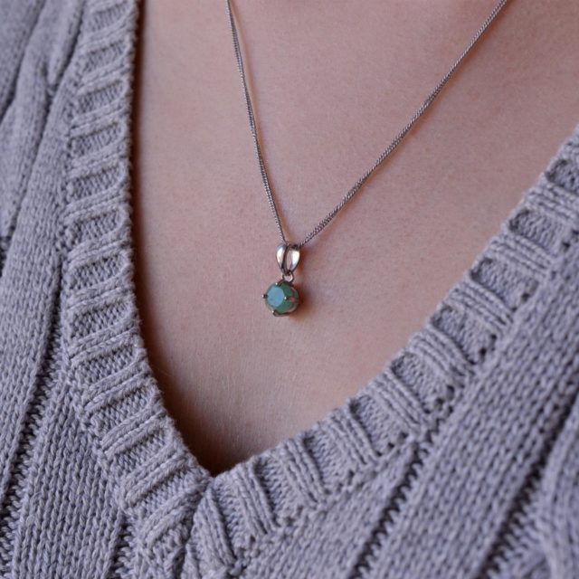 Stříbrný náhrdelník s pravým kamenem zelený 12080.3 emerald